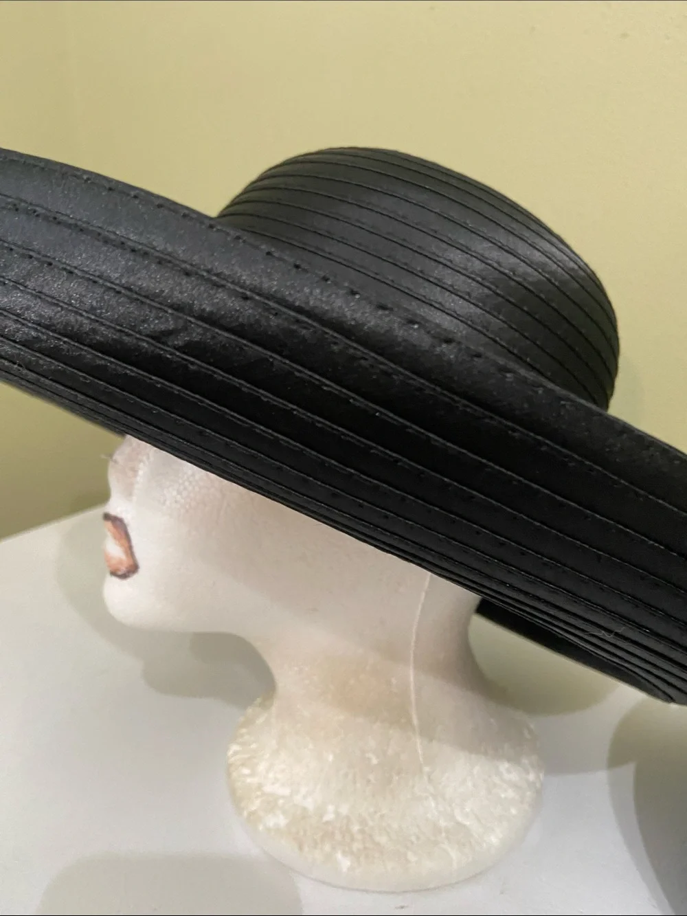 Beautiful Dress Hat / Church Hat by Giovannio